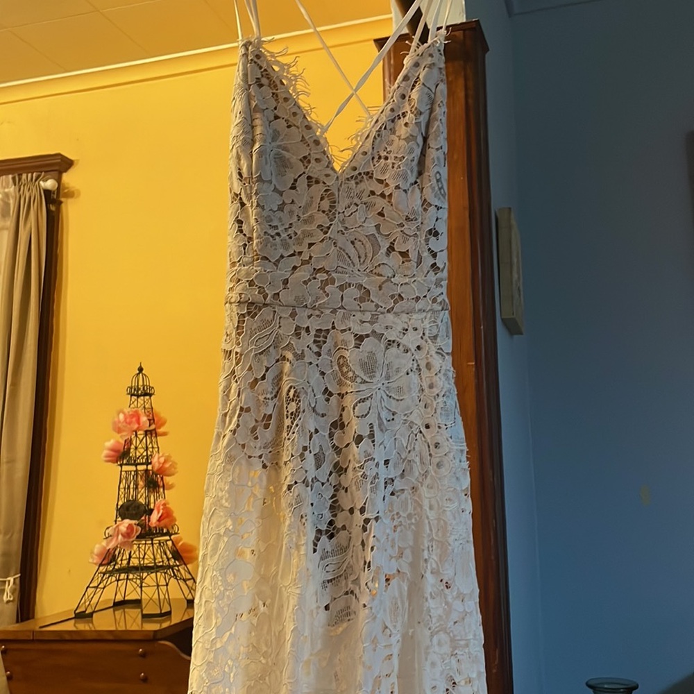 NWT Long lace maxi dress by Lulus